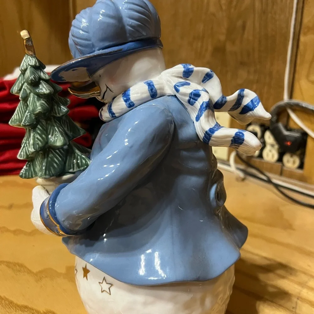 Snowman, holding Christmas tree - Picture 2 of 5